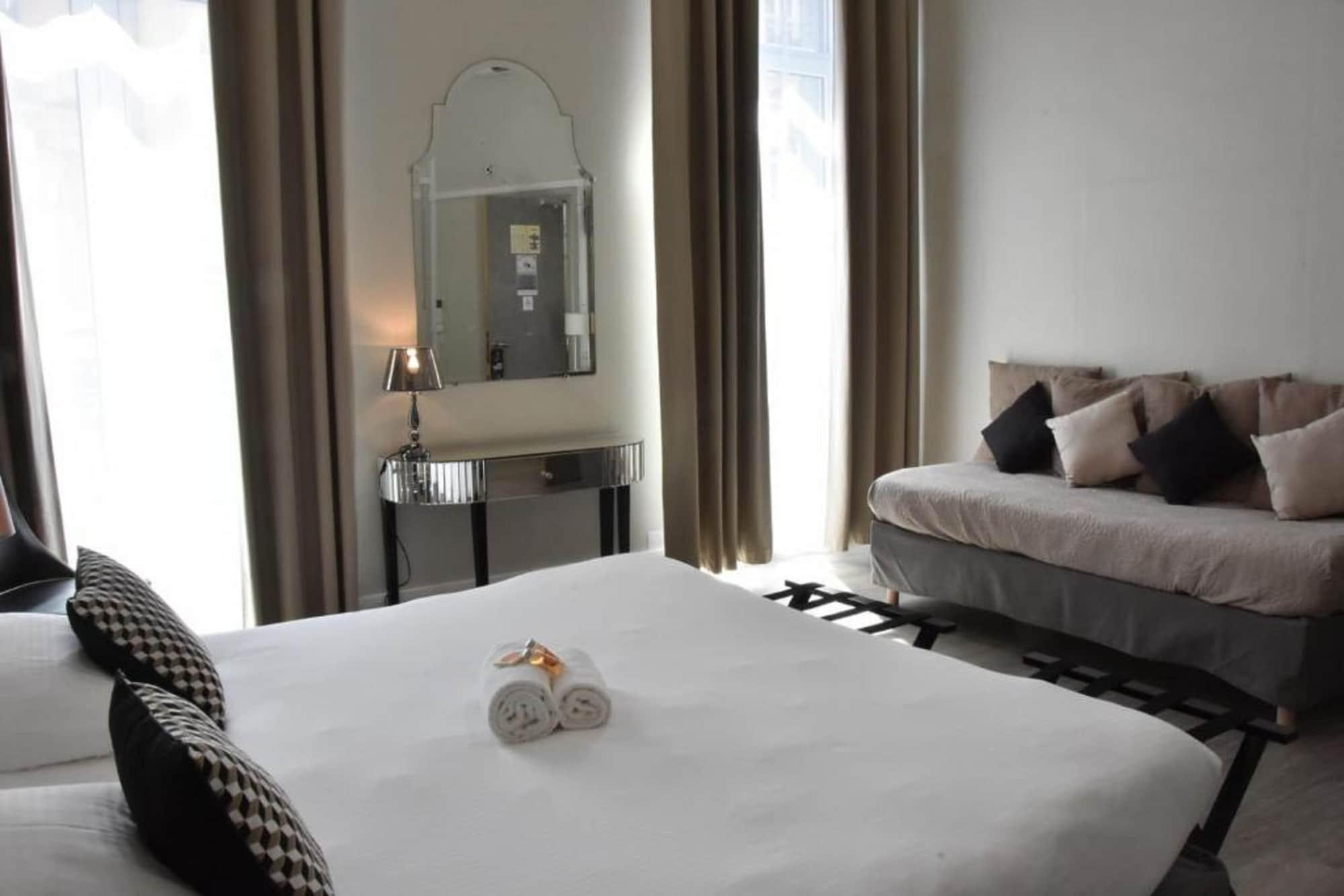 Regina Boutique Hotel Awinion Zewnętrze zdjęcie